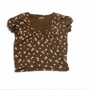 HOLLISTER CROPPED SHIRT SIZE LARGE COLOR BROWN.